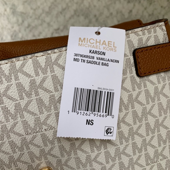 Michael Kors Karson Signature Saddle Bag - Picture 5 of 8